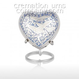 http://www.cremationurnscompany.com/1565-thickbox_default/exodus-heart-3inch-heart.jpg