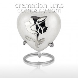 http://www.cremationurnscompany.com/1577-thickbox_default/white-pearl-rose-3inch-heart.jpg